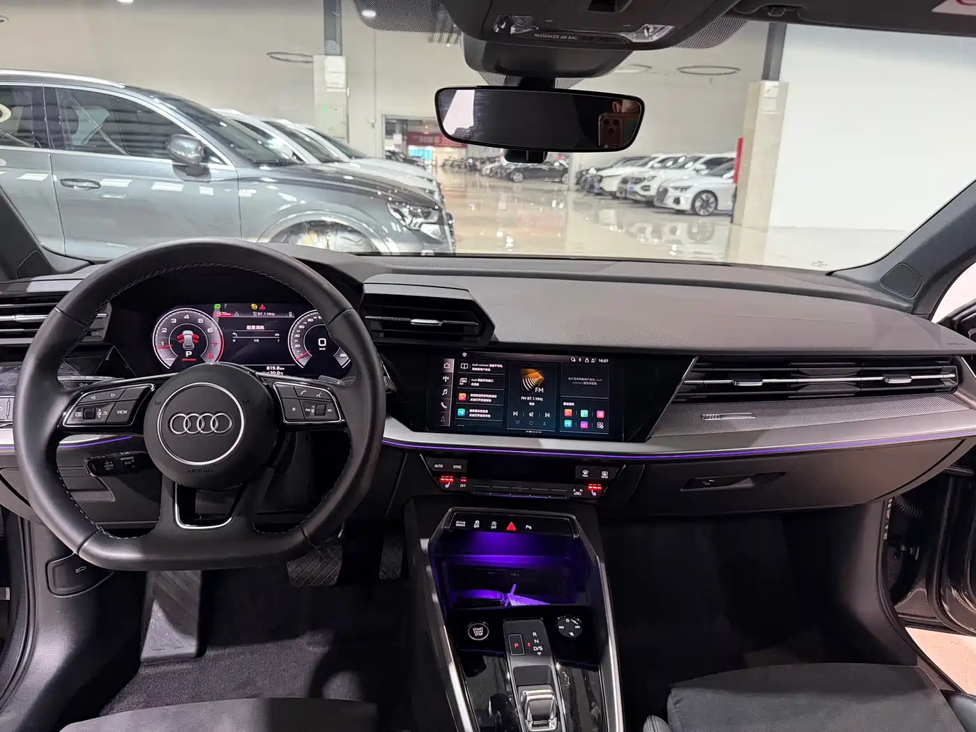 Audi A3 2023 Sportback 35 TFSI Luxury Sport фото 11