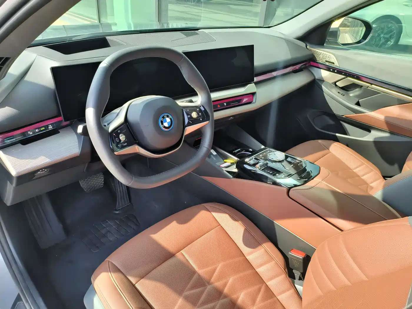 BMW I5