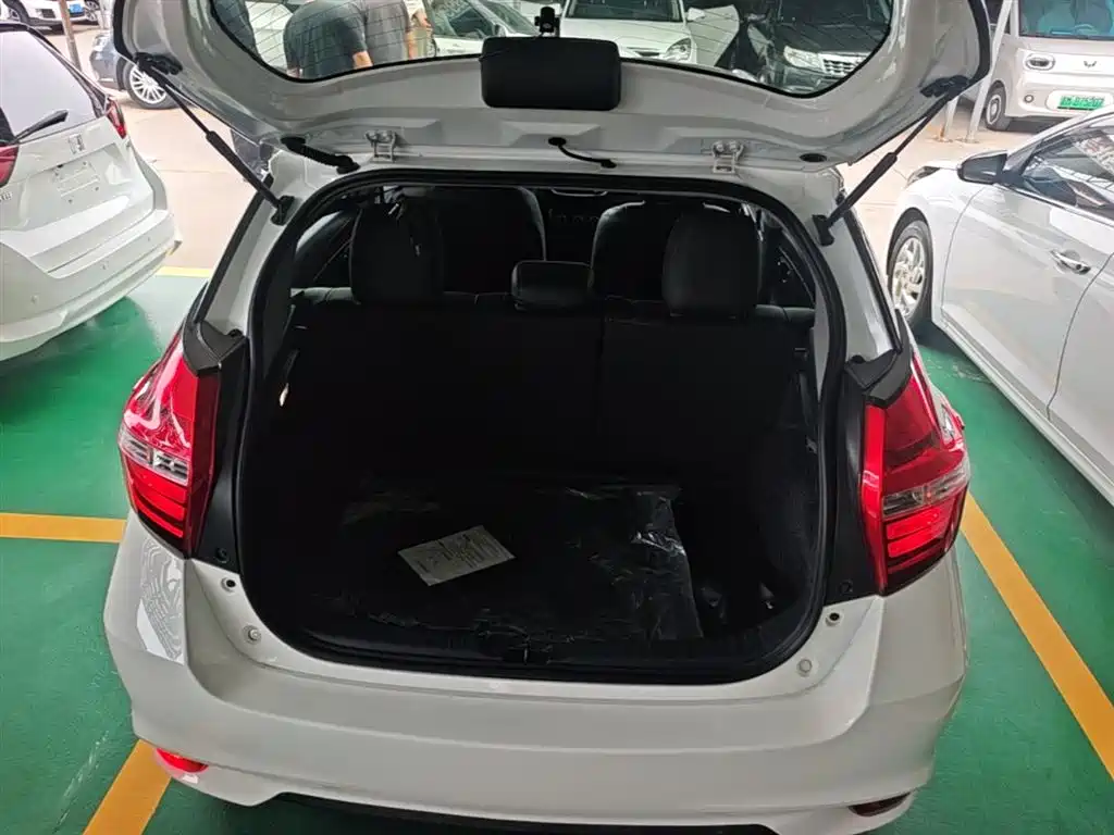Toyota YARiS L Zhi Xuan 2016 Facelift 1.5E CVT Charming Edition фото 19