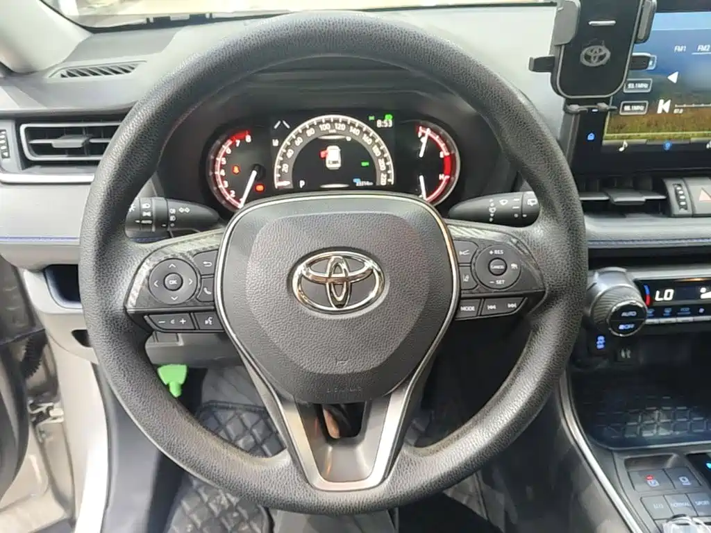 Фото 11 - Toyota Wildlander