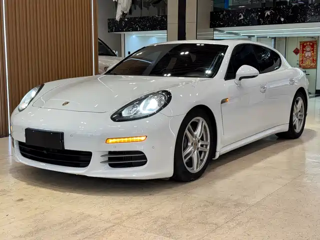  Porsche Panamera 2014 Panamera 4 3.0T