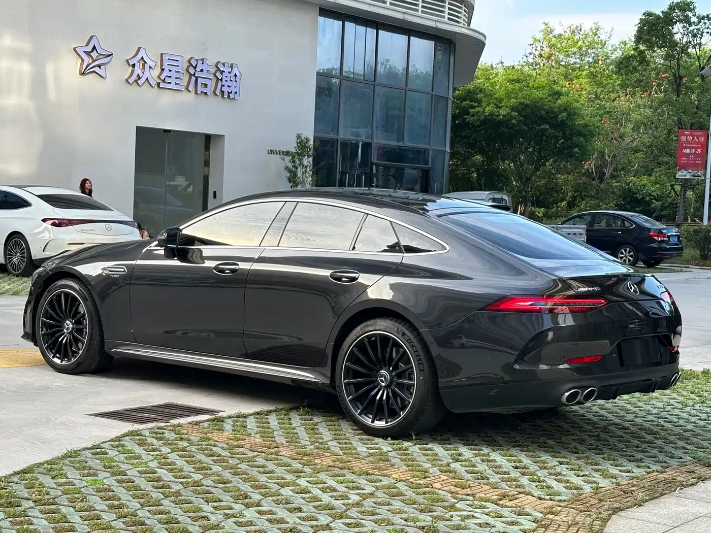 Mercedes-Benz AMG GT 2022 AMG GT 50 4-Door Coupe фото 17