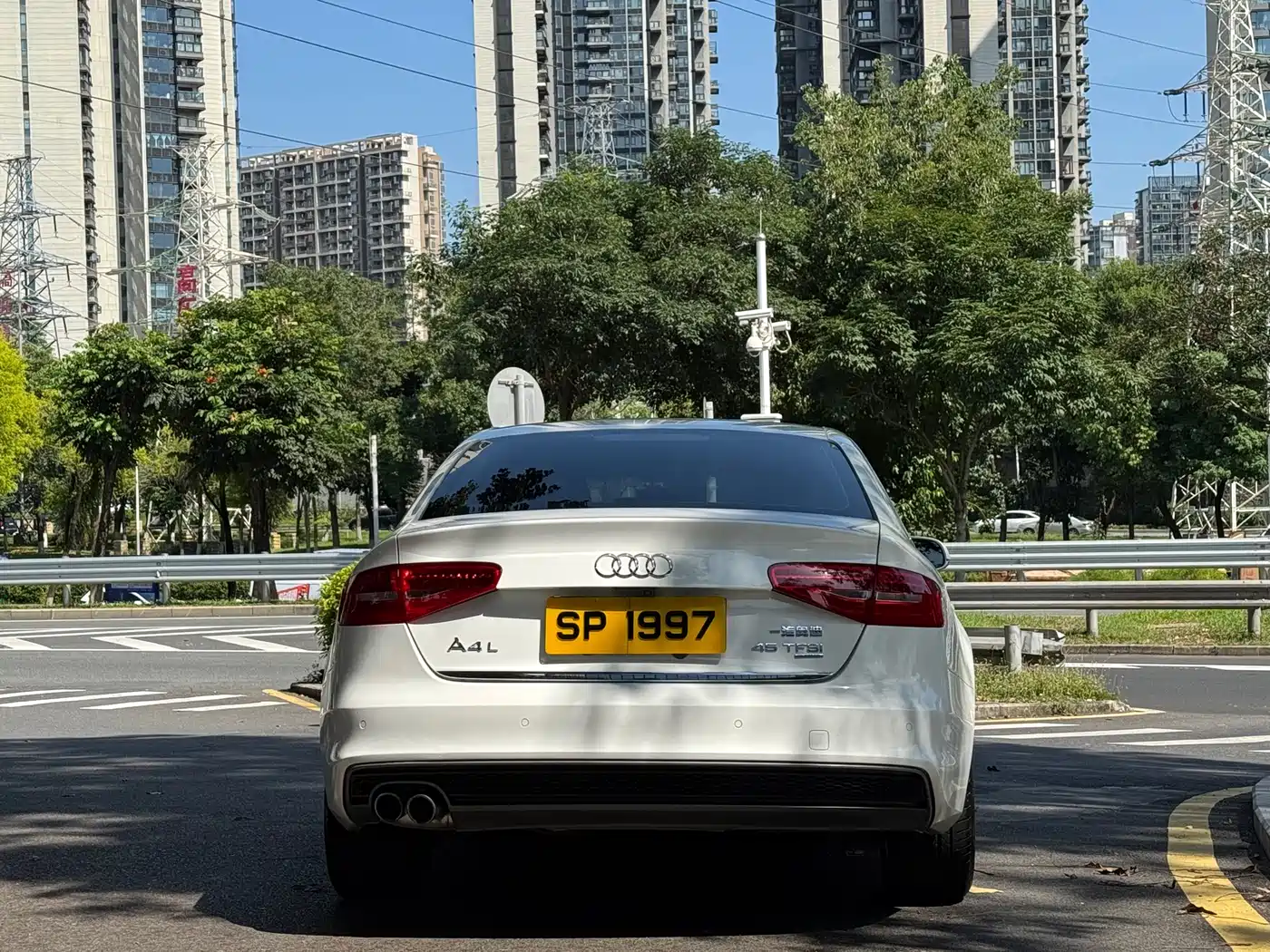 Audi A4L 2015 45 TFSI quattro Individual Sport фото 6