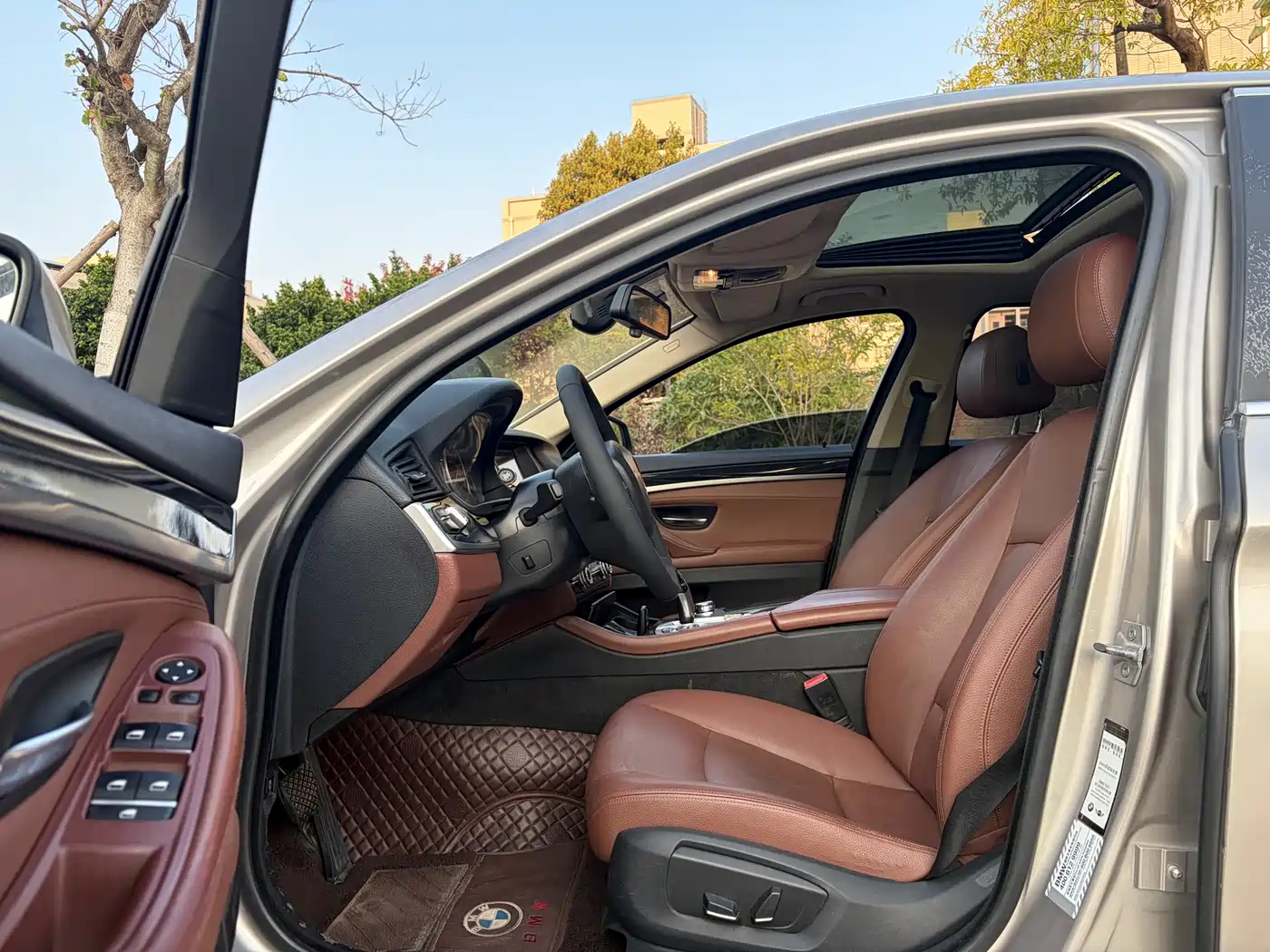 BMW 5 Series 2017 520Li Classic Edition фото 6