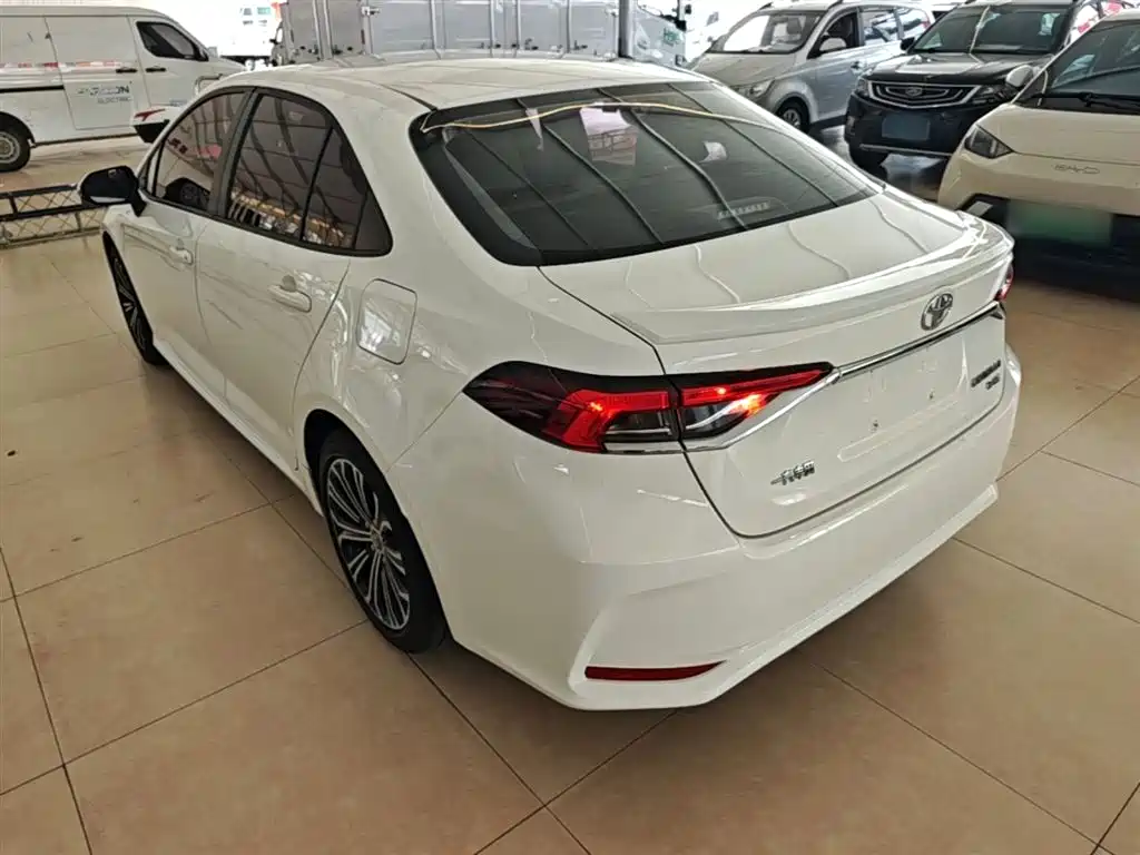 Toyota Corolla 2019 1.2T S-CVT Sport Edition фото 5