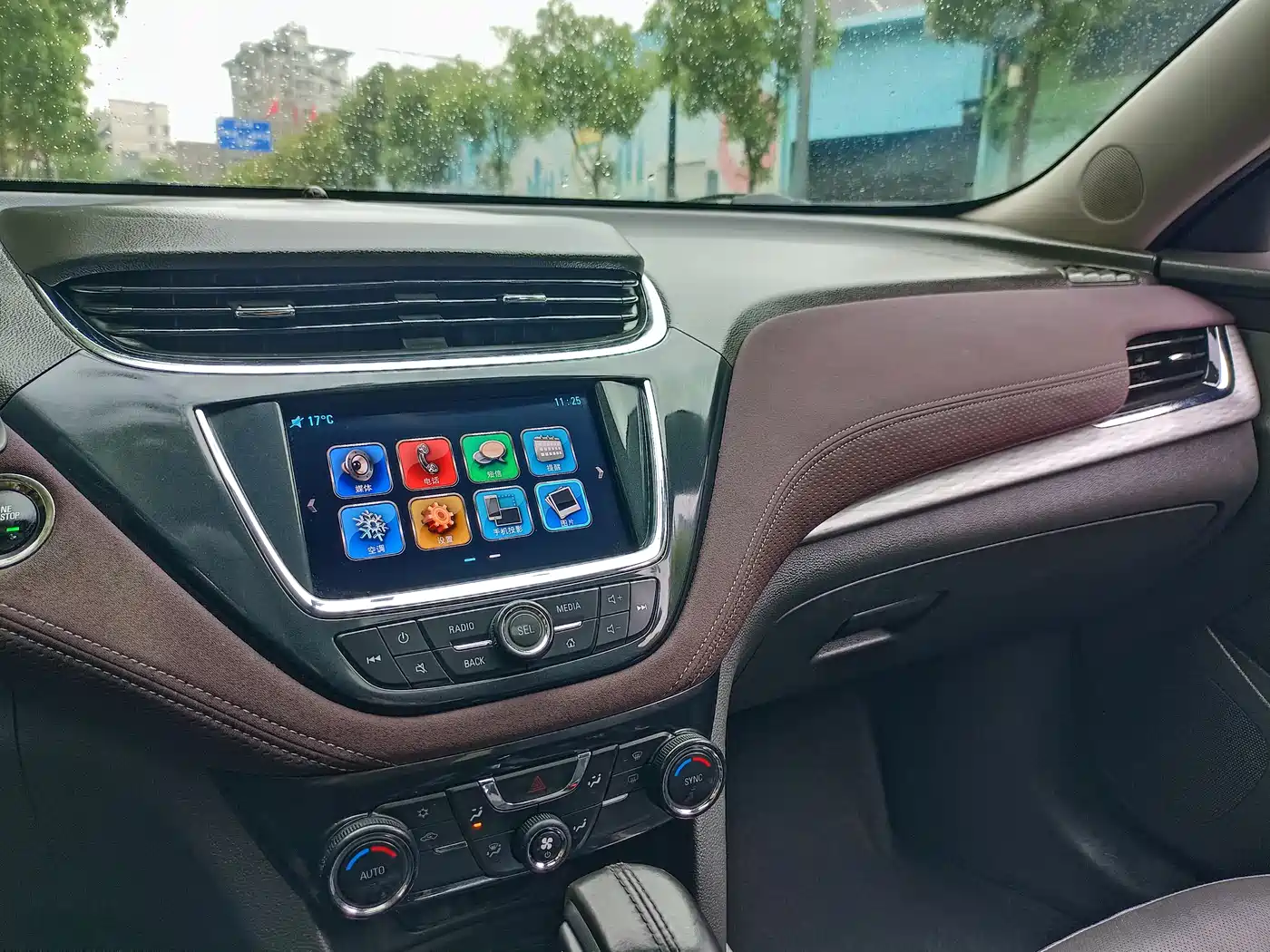 Chevrolet Malibu 2016 1.6T Automatic Luxury Edition фото 28