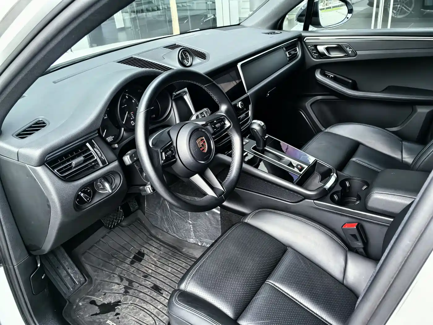 Porsche Macan 2023 Macan 2.0T фото 10