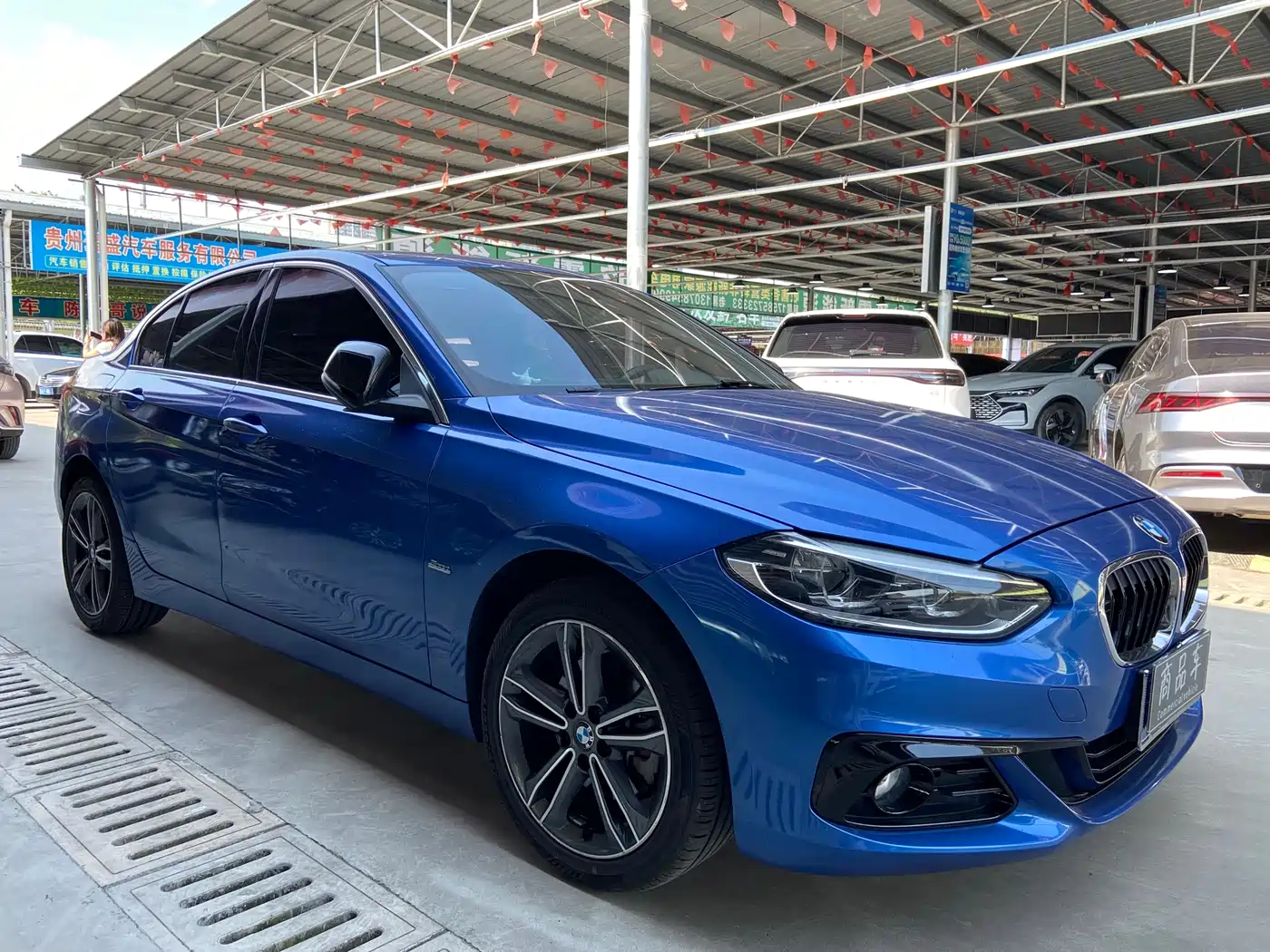BMW 1 Series 2018 118i Sport Edition фото 3