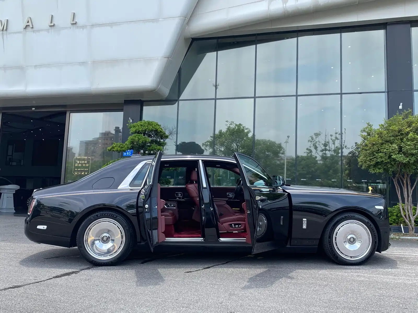 Фото 10 - Rolls-Royce Phantom