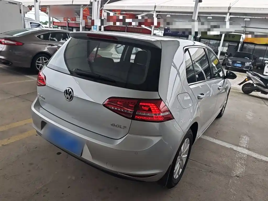 Volkswagen Golf 2015 1.6L Automatic Fashion фото 7