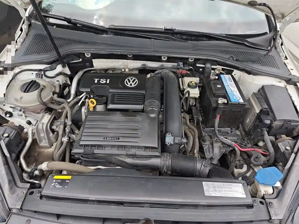 Volkswagen Golf 2017 230TSI Auto Luxury Millionth Anniversary Edition фото 11
