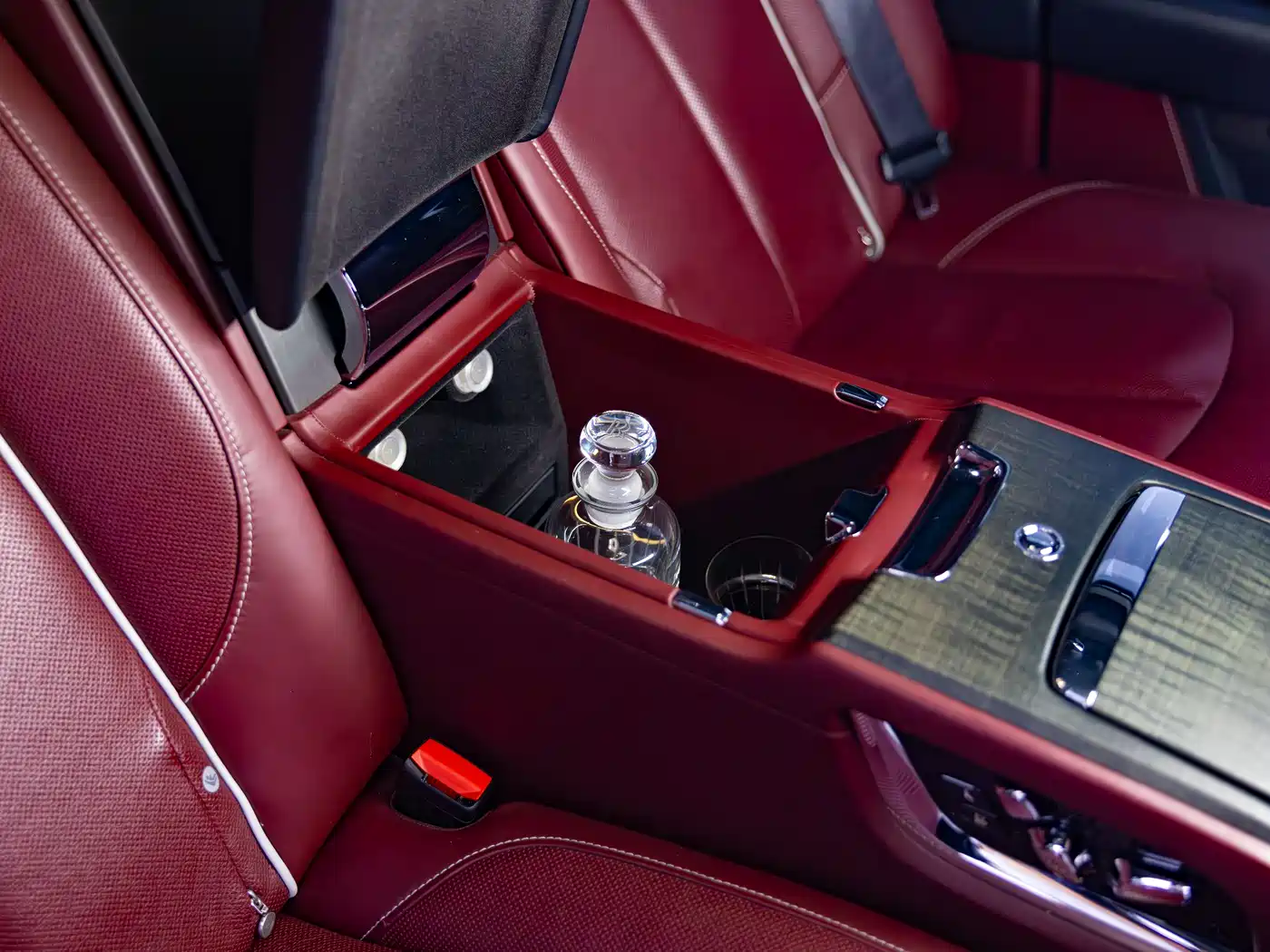 Rolls-Royce Cullinan 2018 4-Seater Version фото 14