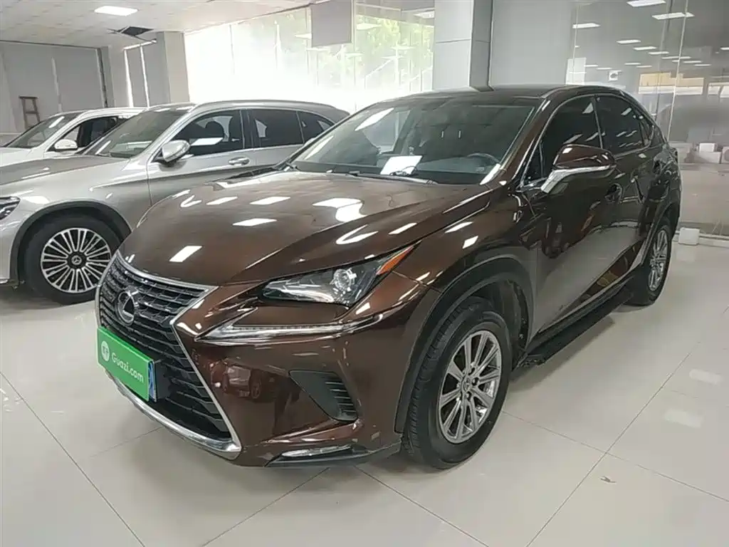 Lexus NX 2018 200 FWD Sharp Edition China VI фото 2