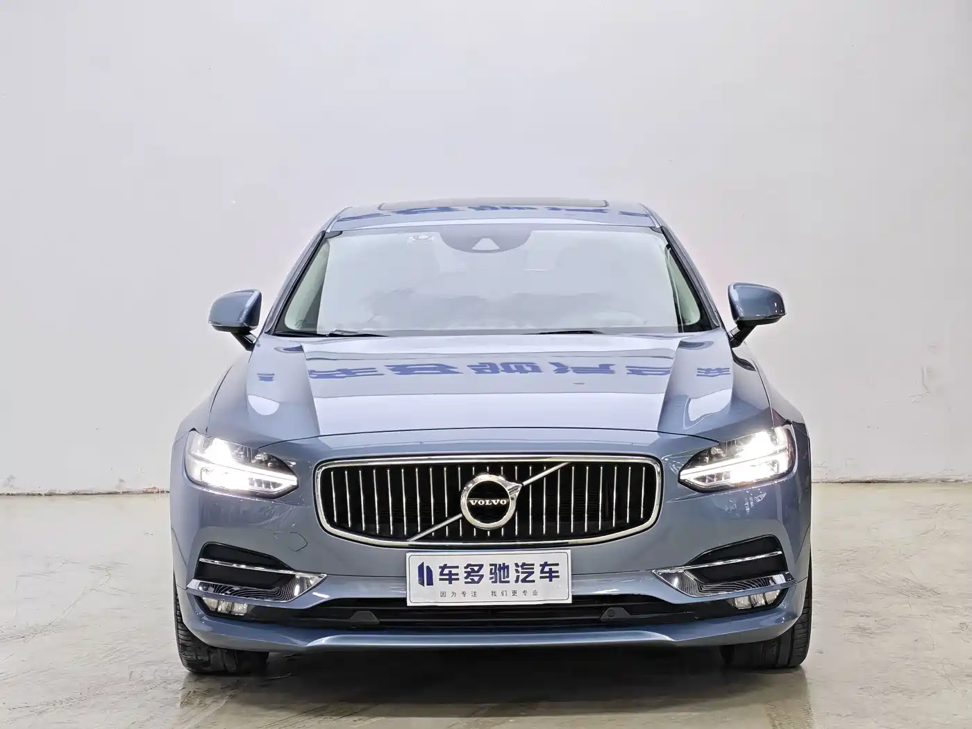 Фото 2 - Volvo S90