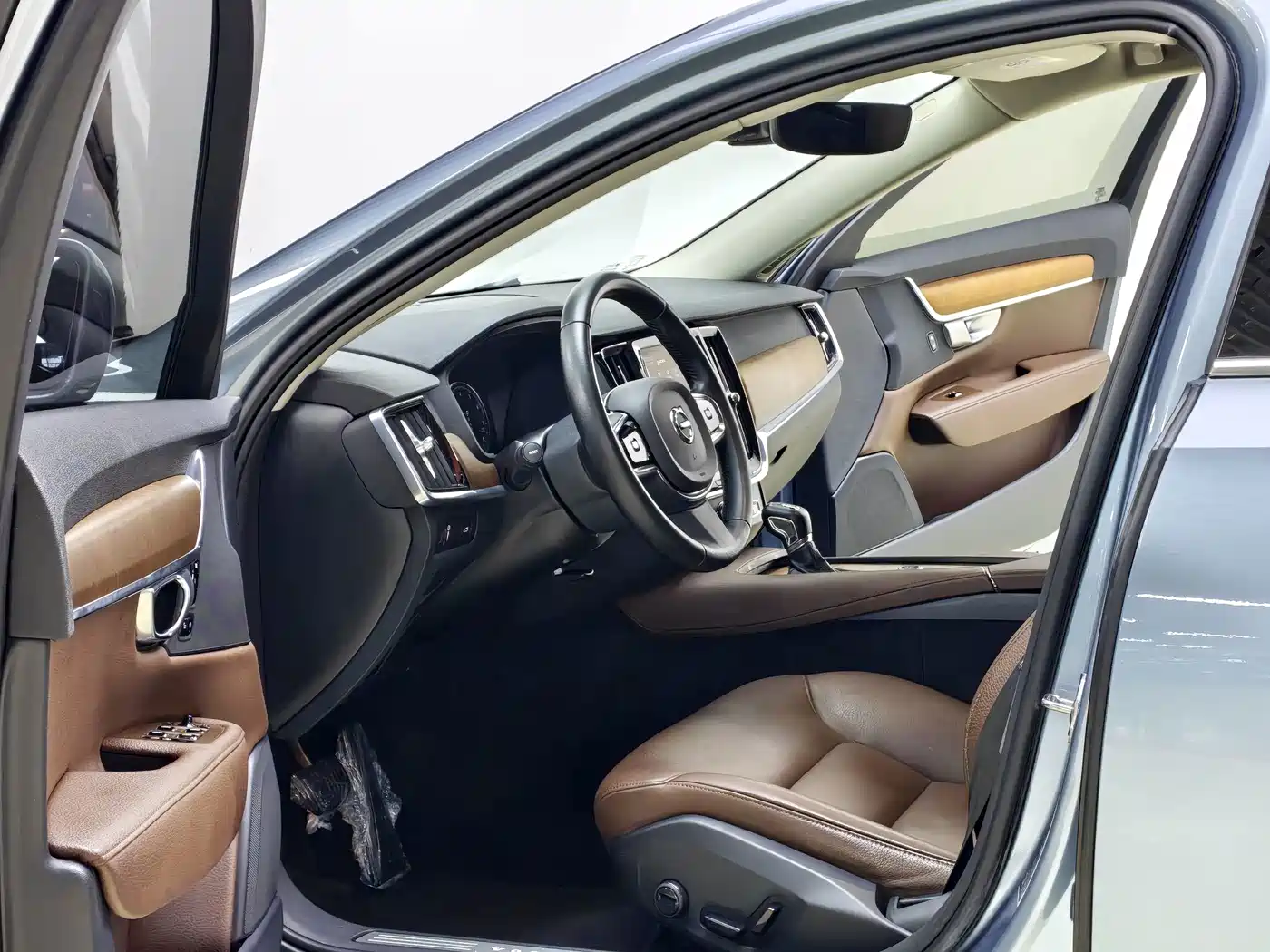 Фото 8 - Volvo S90