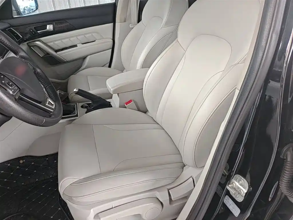Haval H2 2015 1.5T Automatic 2WD Elite Edition фото 15