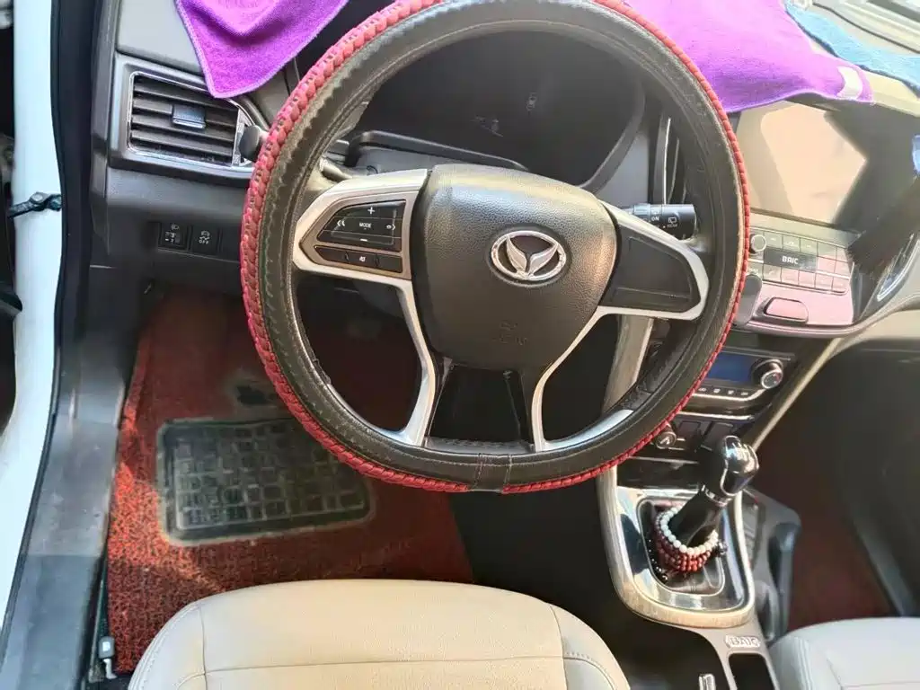 BAIC Huansu S5 2018 2017 1.3T Manual Luxury