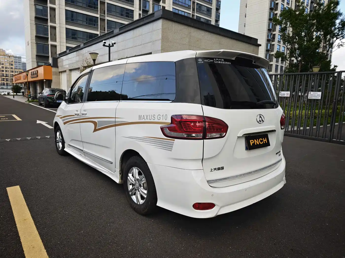 SAIC Maxus Maxus G10 2017 2016 1.9T Automatic Luxury Diesel China V