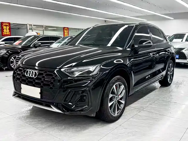 Audi Q5L 2024 Model 40 TFSI Luxury Dynamic