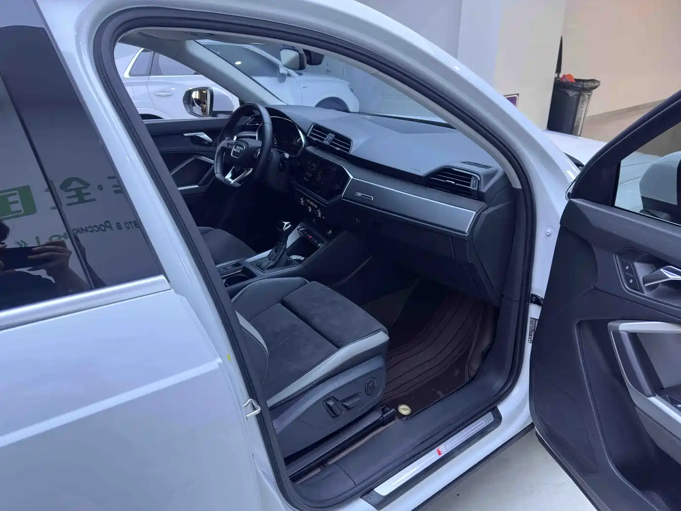Audi Q3 2023 35 TFSI Fashion Dynamic (1.4T) фото 17