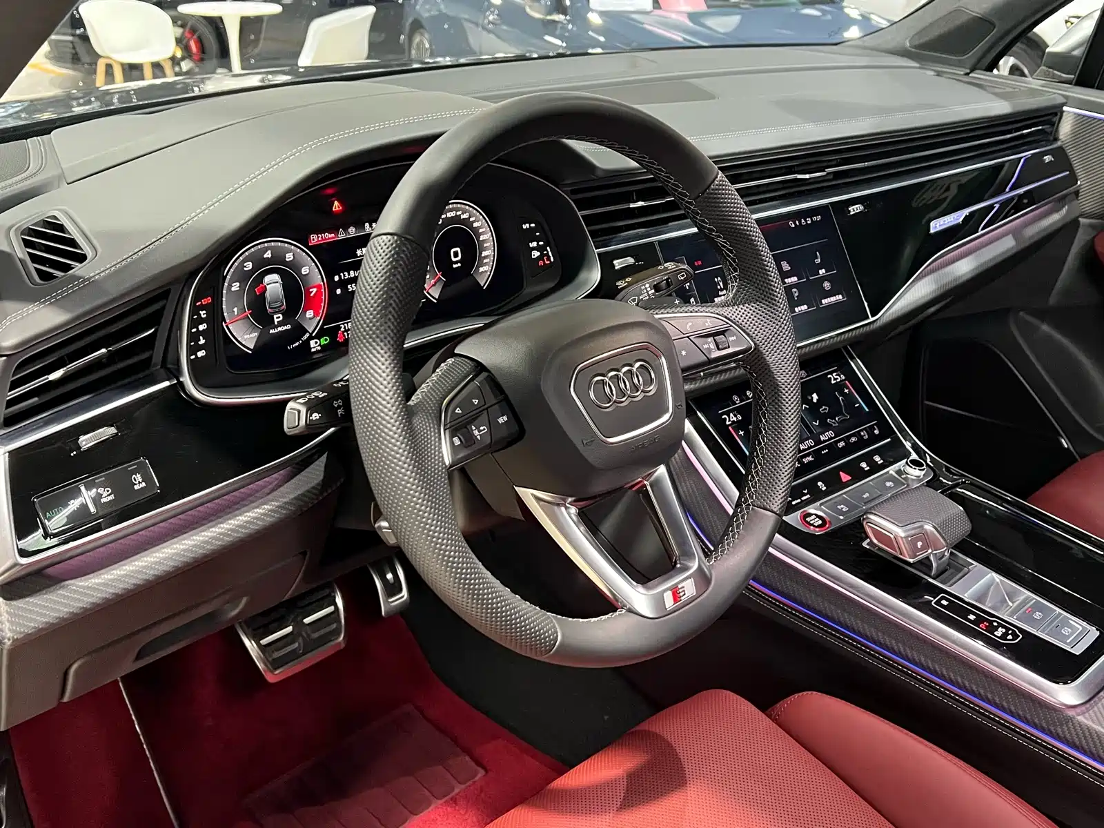 Фото 13 - Audi SQ7