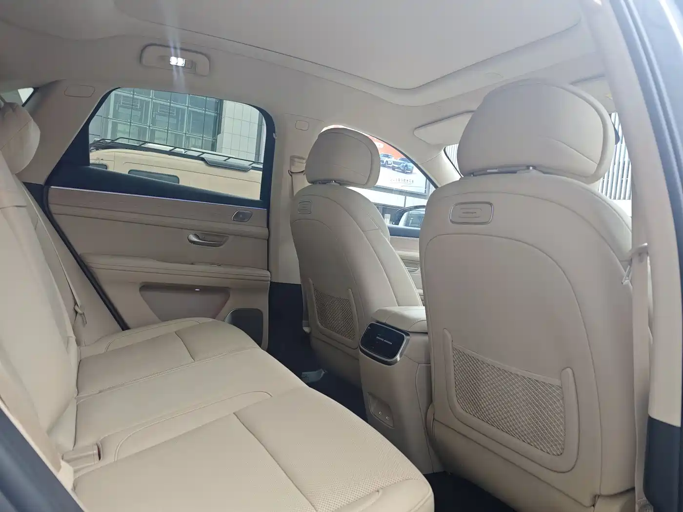 AITO Wenjie AITO M5 2024 Extended Range Max RS AWD Advanced Smart Driving Edition фото 18