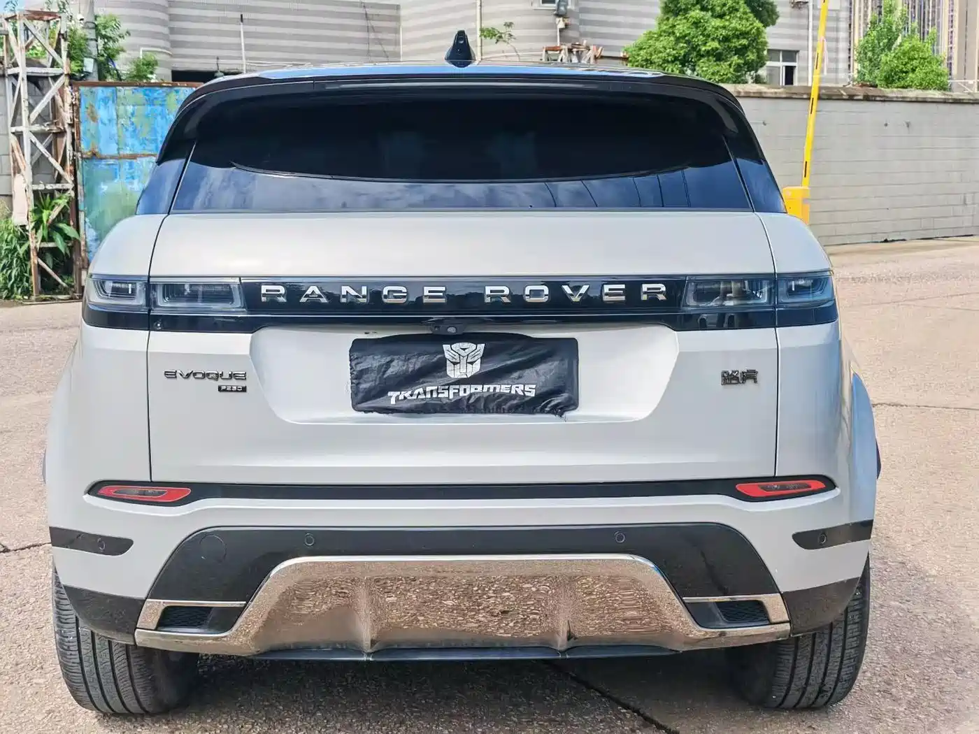 Land Rover Range Rover Evoque 2022 Range Rover Evoque L 249PS R-Dynamic Luxury Edition фото 8