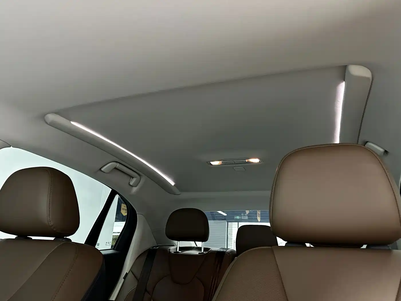 Hongqi E-QM5 2025 2024 Model 610km PLUS