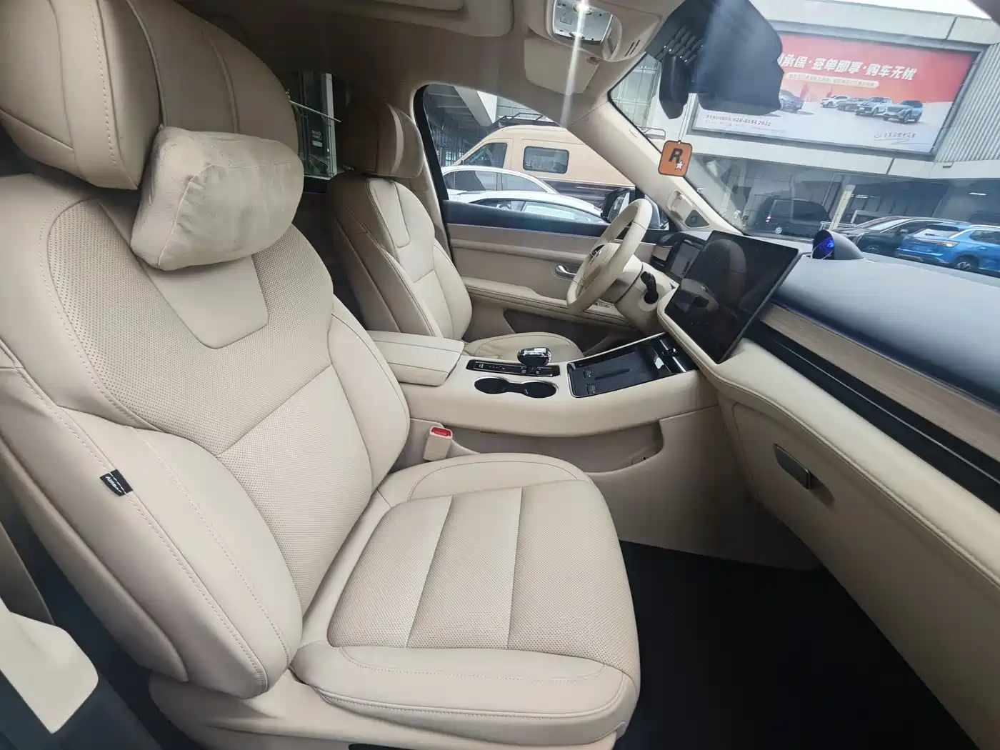 AITO Wenjie AITO M5 2024 Extended Range Max RS AWD Advanced Smart Driving Edition фото 17