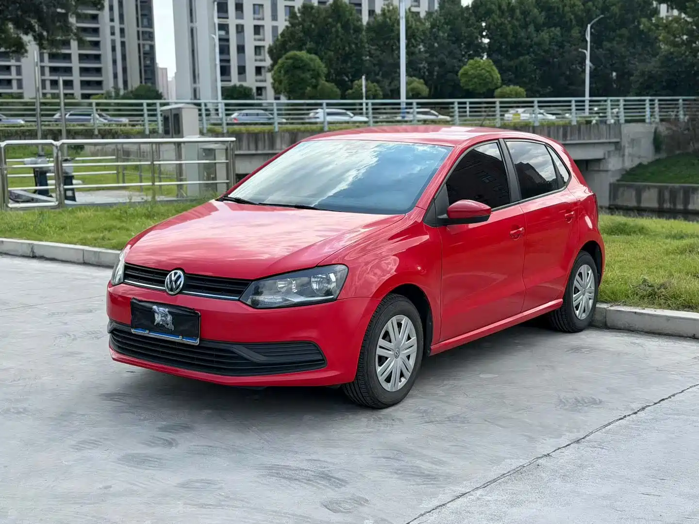 Фото 2 - Volkswagen Polo