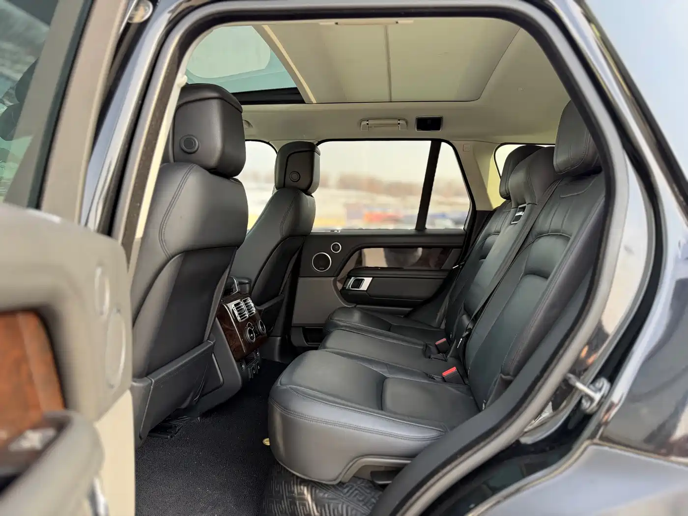 Land Rover Range Rover 2020 3.0 L6 Shengshi Edition фото 5