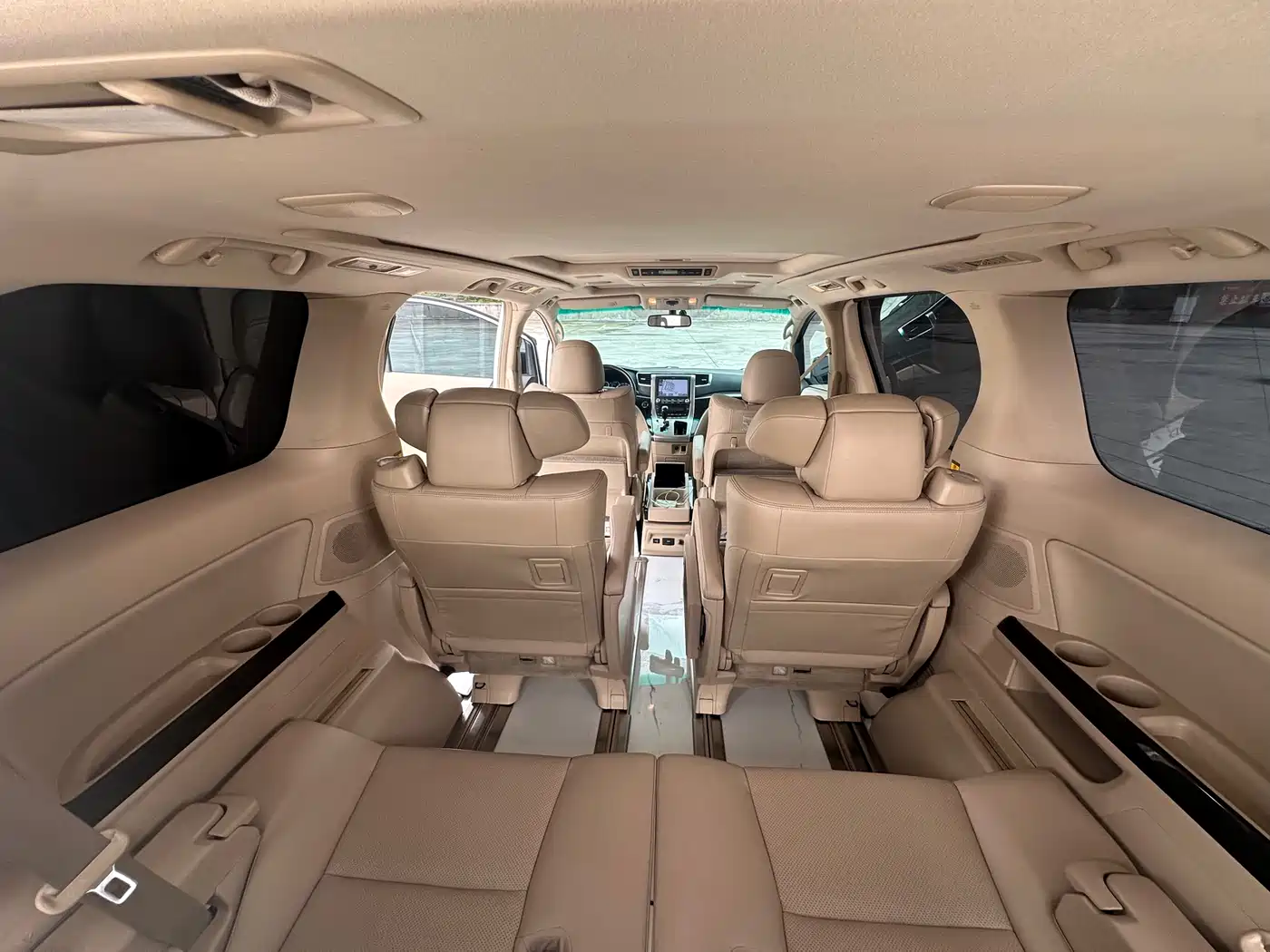 Toyota Alphard 2012 3.5L Luxury Edition фото 26