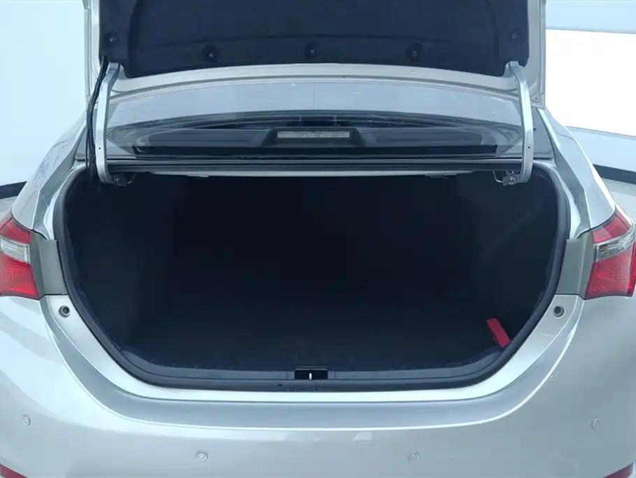Toyota Corolla 2018 1.2T S-CVT GL Smart Edition фото 4
