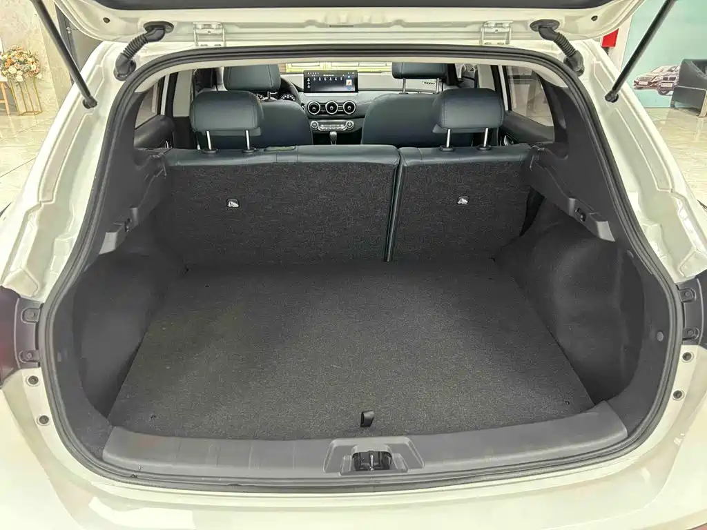 Nissan Qashqai 2025 2025 Honor 2.0L CVT XV+ Leading Edition