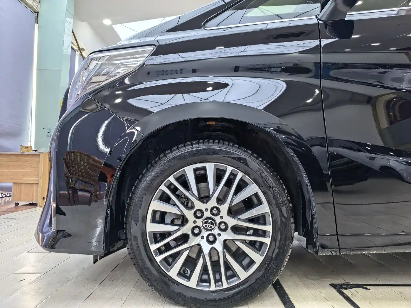 Toyota Alphard 2015 3.5L Premium Edition фото 17