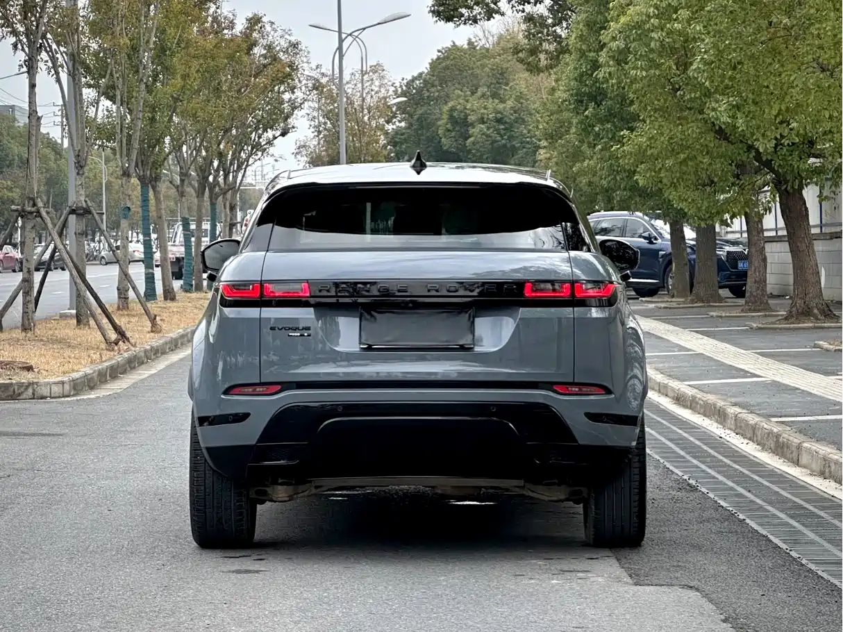 Land Rover Range Rover Evoque 2020 Model 249PS R-DYNAMIC S Gloss Black Sport Edition фото 5