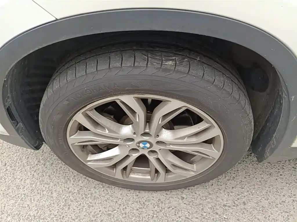 BMW X1 2018 sDrive20Li Leading Model фото 23