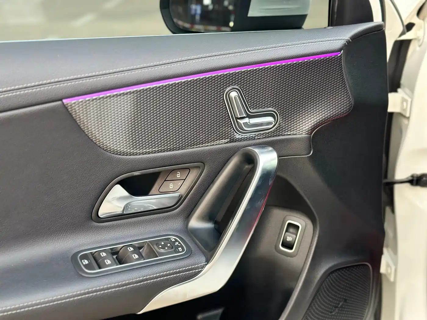 Mercedes-Benz A-Class 2019 Facelift A 200 L Sports Sedan фото 14