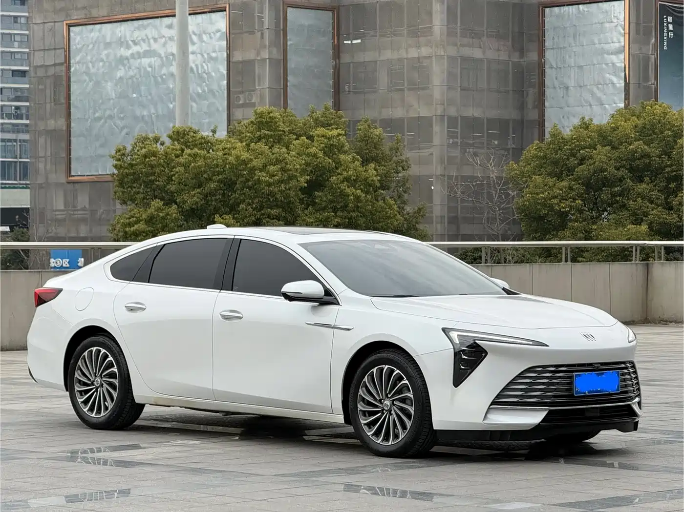 Buick LaCrosse 2023 28T Premium Edition фото 4