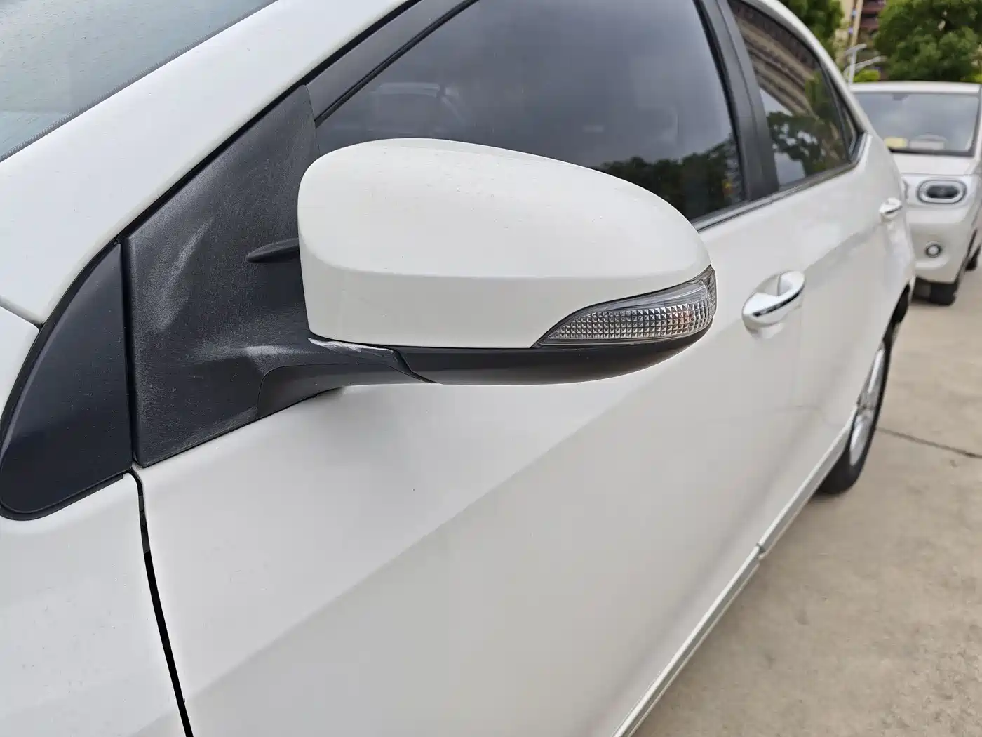 Toyota Corolla 2014 1.6L CVT GL-i фото 17