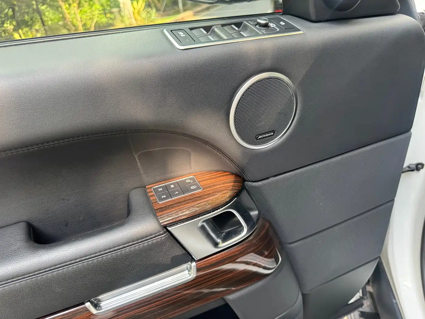 Land Rover Range Rover 2015 3.0 TDV6 Vogue фото 17