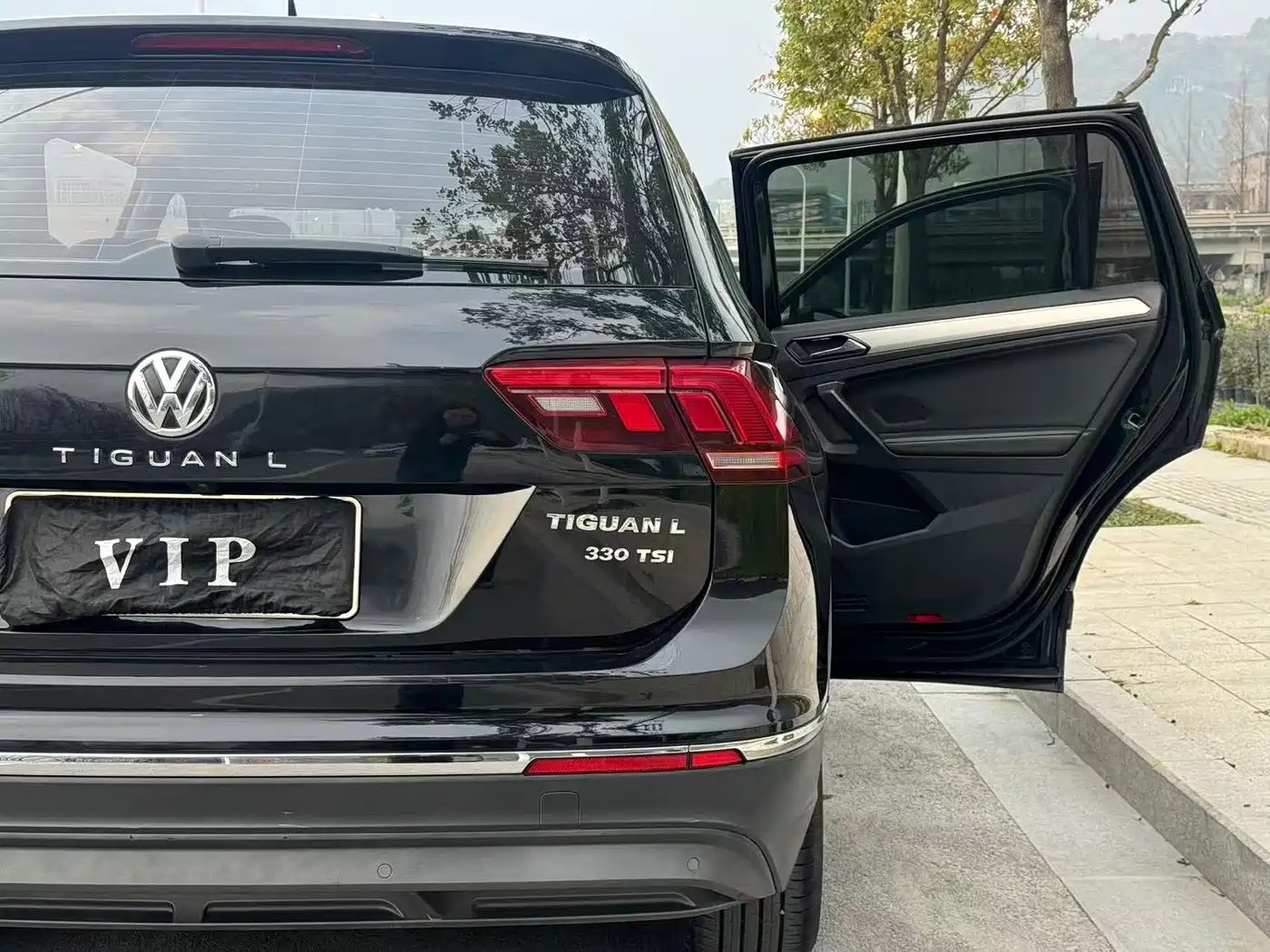 Volkswagen Tiguan L 2019 330TSI Automatic 2WD Panorama Comfort Edition China VI фото 14
