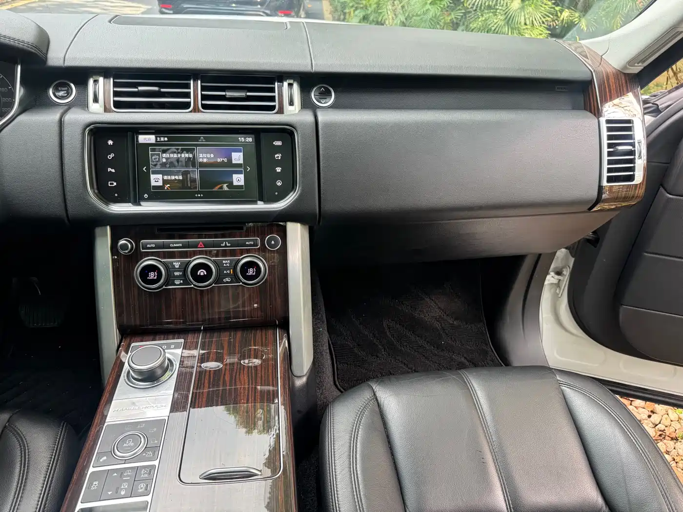 Land Rover Range Rover 2015 3.0 TDV6 Vogue фото 10