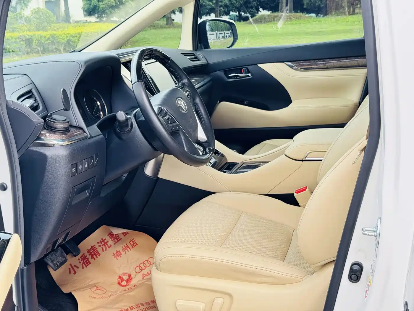 Toyota Alphard 2018 Facelift 3.5L Premium Edition фото 10
