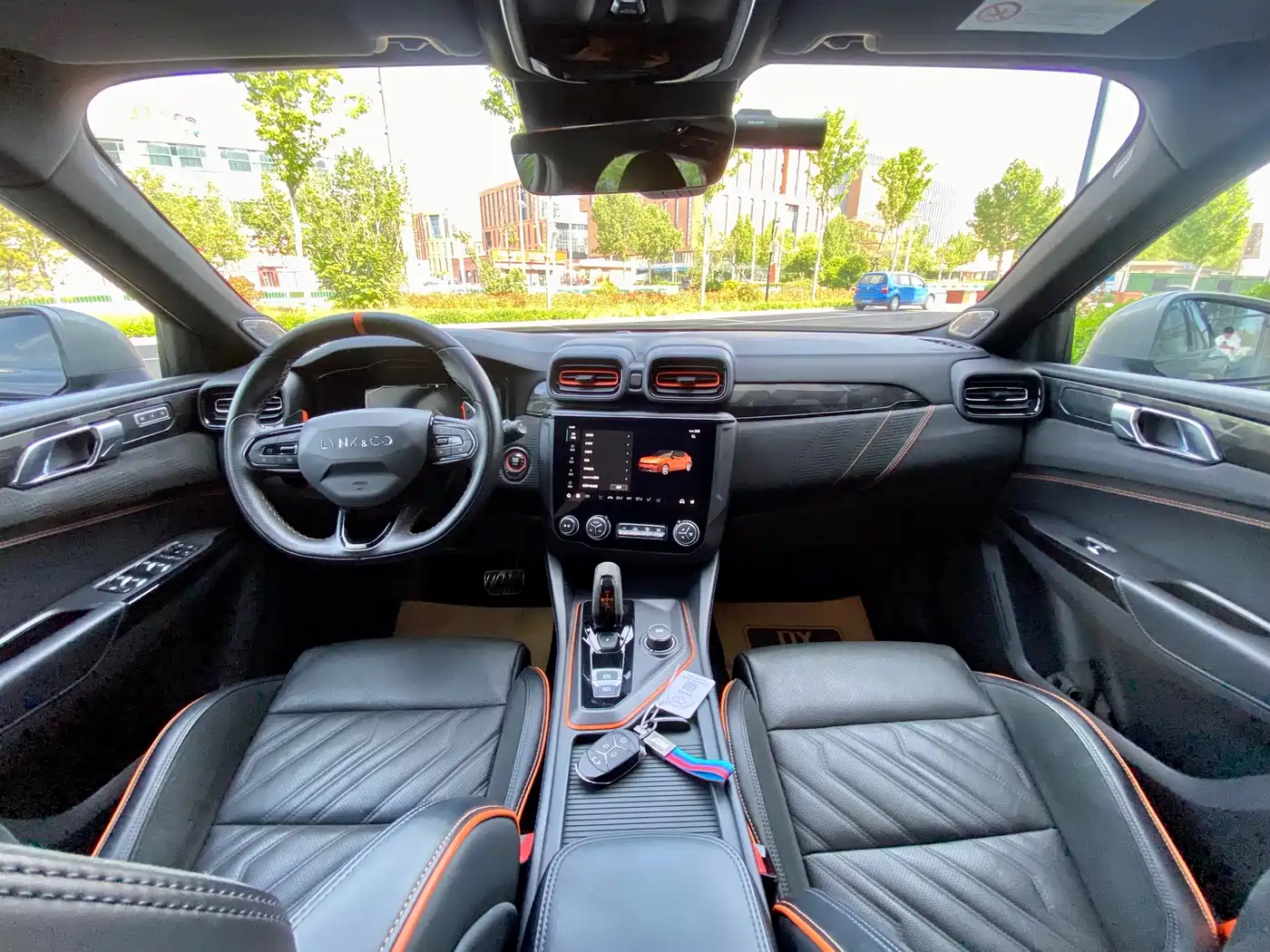 Lynk & Co 02 Hatchback 2021 2.0TD Halo Driving Control Package Edition фото 5