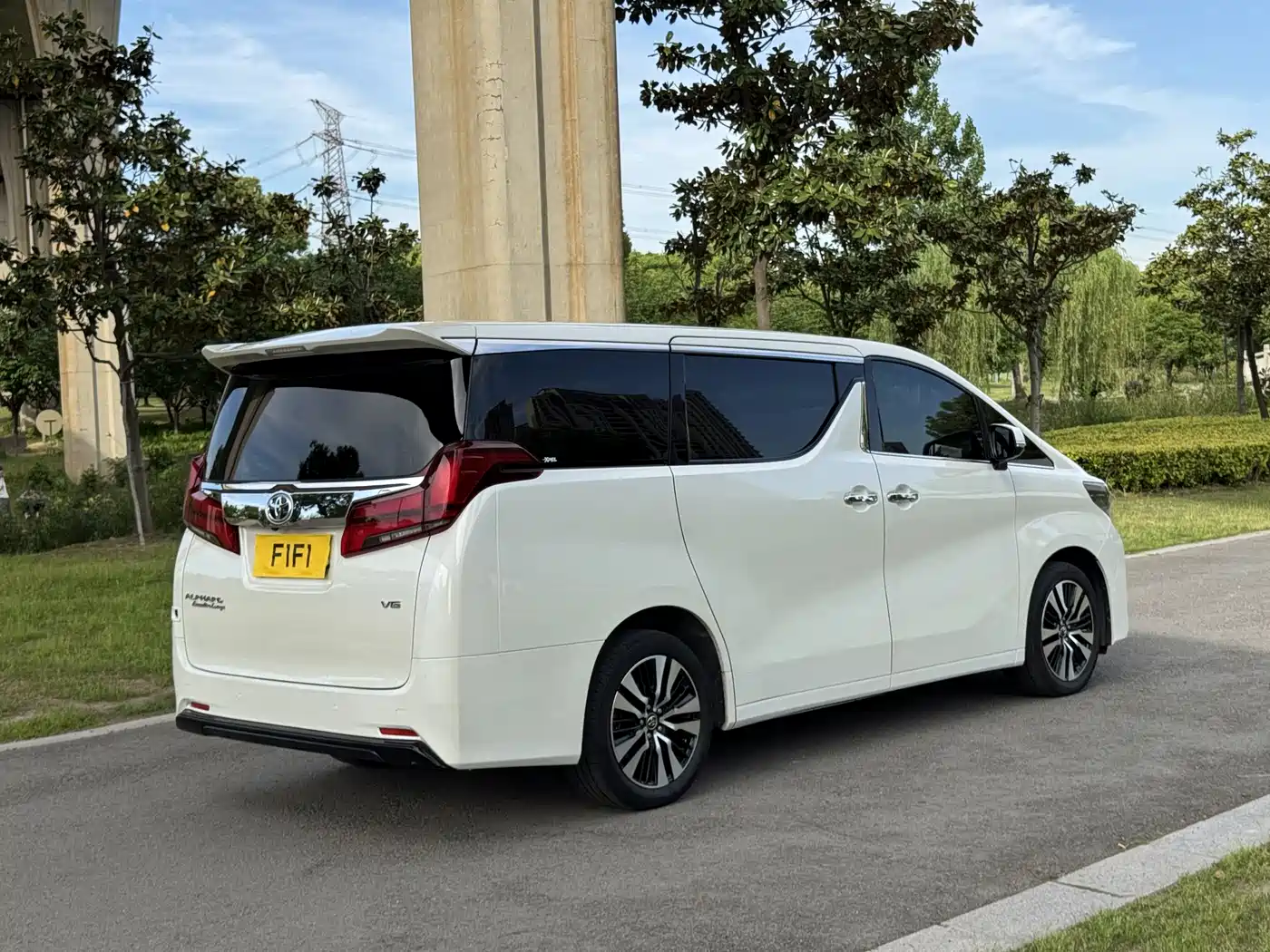 Toyota Alphard 2018 Facelift 3.5L Premium Edition фото 3