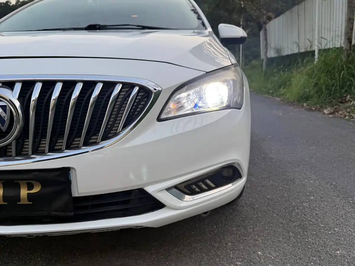 Buick Verano 2017 Sedan 15S Automatic Leading фото 9