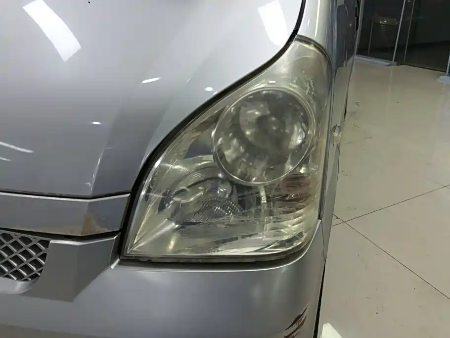 Wuling Motors Wuling Rongguang 2014 2011 1.2L Base Model