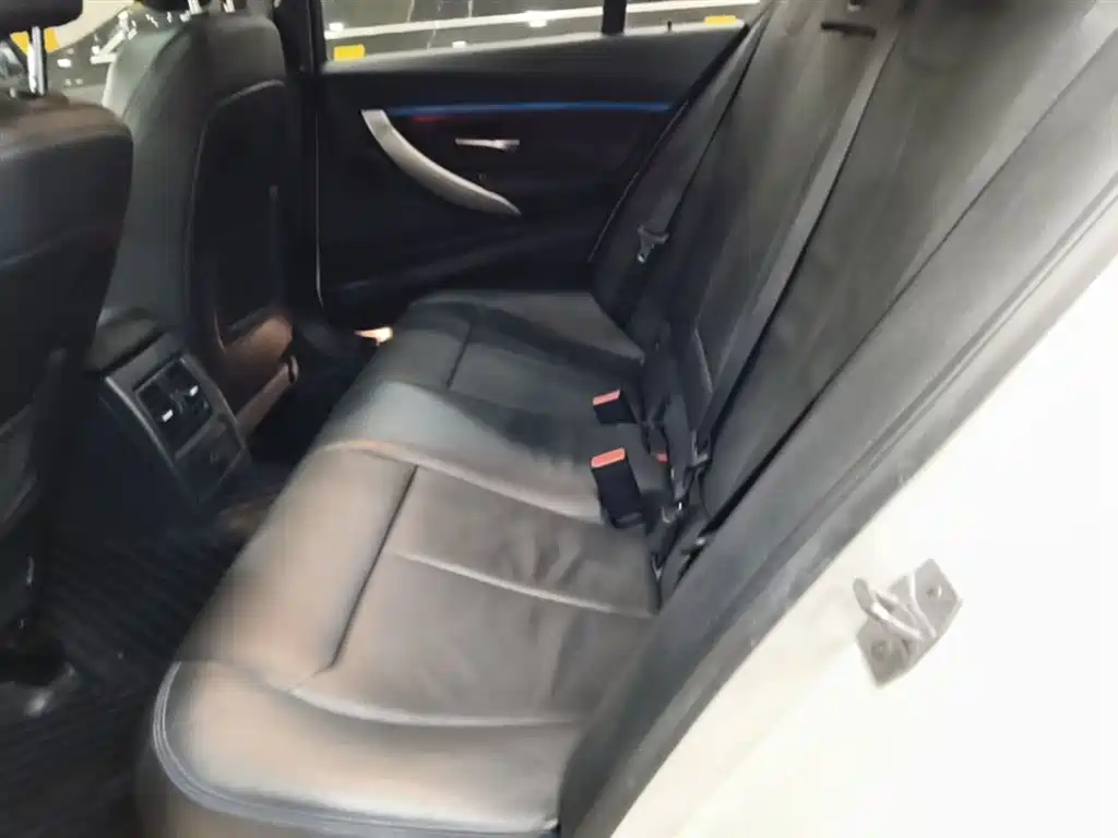 BMW 3 Series 2019 320i M Sport Package фото 17