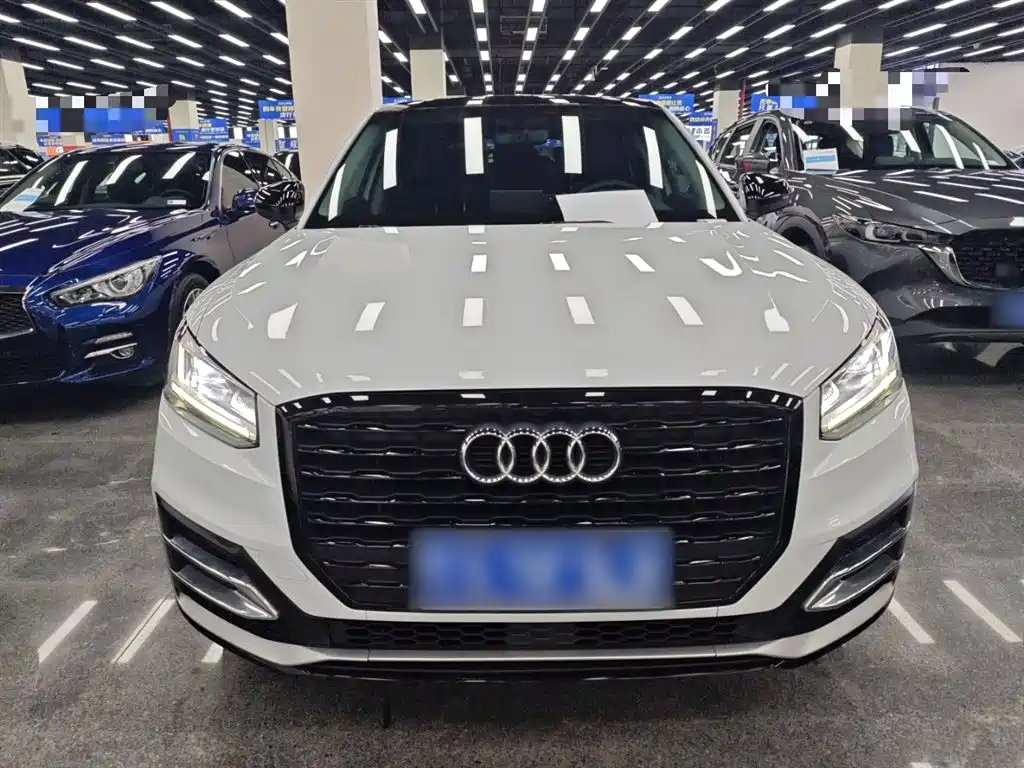 Audi Q2L 2018 35 TFSI Launch Exclusive Edition China VI фото 3